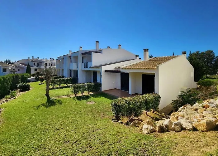Jaqueline Beach And Golf House