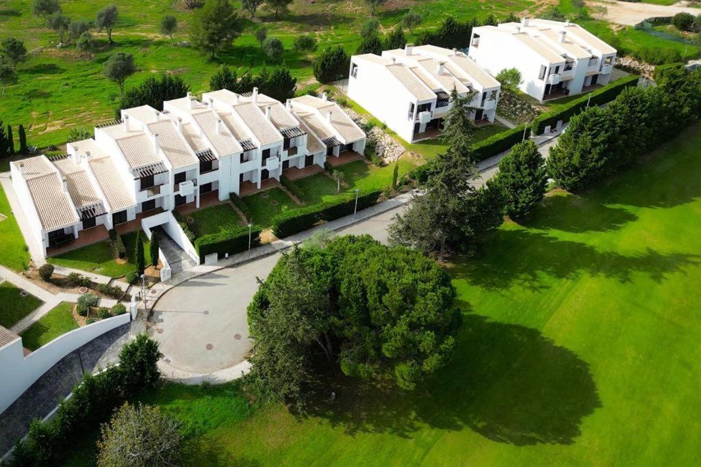 Jaqueline And Golf House Apartment